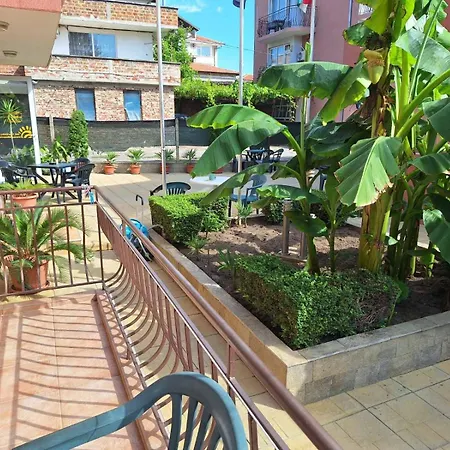 авеню * 拉夫达