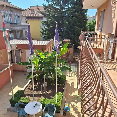 招待所 авеню 拉夫达